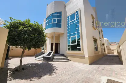 Villa - 5 Bedrooms - 6 Bathrooms for rent in Jumeirah 2 Villas - Jumeirah 2 - Jumeirah - Dubai