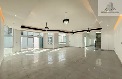 Villa - 4 Bedrooms - 6 Bathrooms for rent in Nad Al Sheba 4 - Nad Al Sheba - Dubai