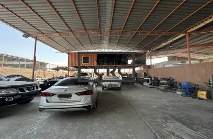 مستودع - استوديو للايجار في المنطقة الصناعية رقم 4 - المنطقة الصناعية بالشارقة - الشارقة