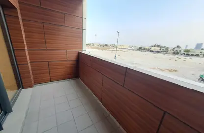 شقة - غرفة نوم - 2 حمامات للايجار في بناية تريو - البرشاء 1 - البرشاء - دبي