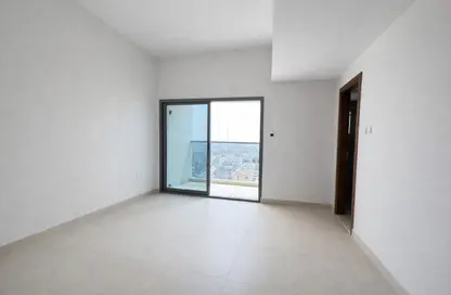 شقة - غرفة نوم - 2 حمامات للايجار في ذا ايكون جازا 2 - الراشدية 3 - الراشدية - عجمان