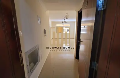Apartment - 1 Bedroom - 2 Bathrooms for rent in Muwaileh 29 Building - Muwaileh - Sharjah