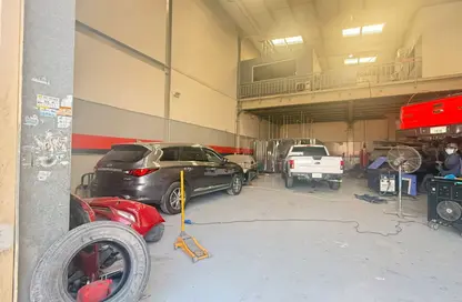 مستودع - استوديو - 7 حمامات للبيع في الصجعة الصناعية - الصجعة - الشارقة