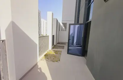 شقة - غرفة نوم - 1 حمام للايجار في ذا لينك - إيست فييليدج - الجادة - الشارقة