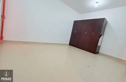 Apartment - 3 Bedrooms - 3 Bathrooms for rent in Khalidiya Street - Al Khalidiya - Abu Dhabi