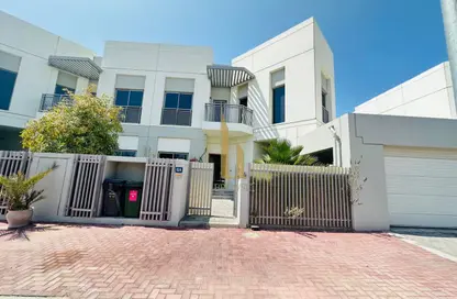 Villa - 5 Bedrooms - 5 Bathrooms for rent in Umm Suqeim 1 Villas - Umm Suqeim 1 - Umm Suqeim - Dubai
