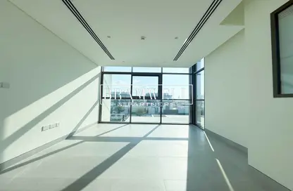 Villa - 4 Bedrooms - 6 Bathrooms for rent in Nad Al Dhabi - Al Jubail Island - Abu Dhabi
