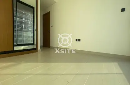 شقة - غرفة نوم - 2 حمامات للايجار في بن غاطي عنبر - قرية الجميرا سركل - دبي