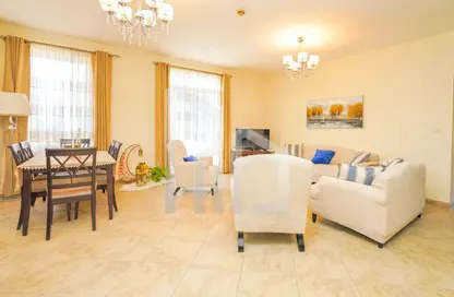 Apartment - 2 Bedrooms - 3 Bathrooms for sale in Shakespeare Circus 3 - Shakespeare Circus - Motor City - Dubai
