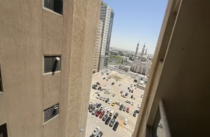 Apartment - 2 Bedrooms - 3 Bathrooms for rent in Al Khan - Sharjah