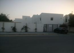 Villa - 4 bedrooms - 6 bathrooms for rent in Musheiref - Ajman