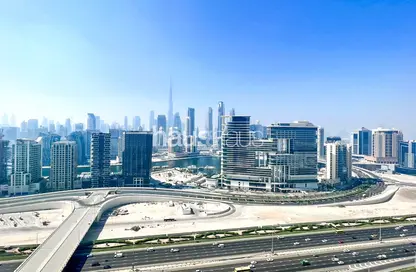 شقة - 1 حمام للايجار في رأسًا على عقب - الخليج التجاري - دبي شقة - 1 حمام للايجار في رأسًا على عقب - الخليج التجاري - دبي