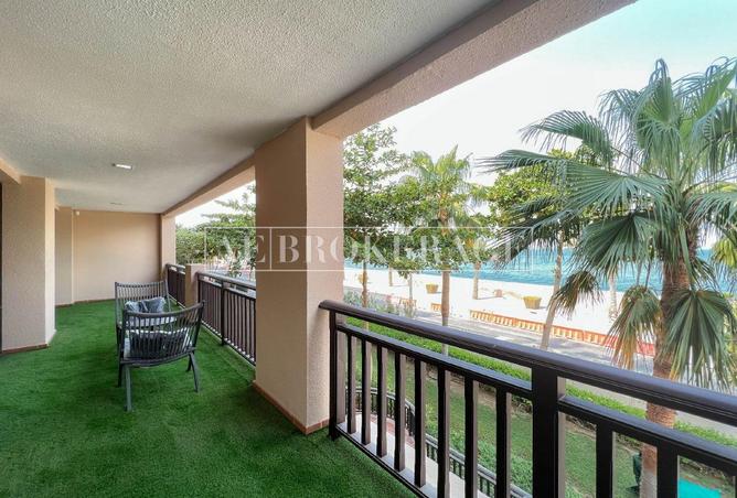 Upgraded 2 Bed I Sea View I Furnished 