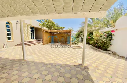 فيلا - 4 غرف نوم - 6 حمامات للايجار في البطين - العين