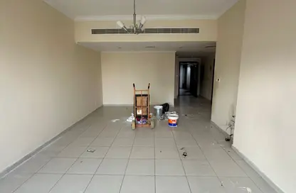 Apartment - 3 Bedrooms - 4 Bathrooms for rent in Al Taawun - Sharjah