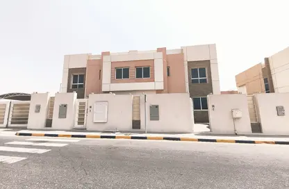 فيلا - استوديو - 6 حمامات للايجار في الطي غرب - السيوح - الشارقة
