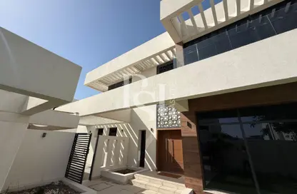 Villa - 4 Bedrooms - 7 Bathrooms for rent in West Yas - Yas Island - Abu Dhabi