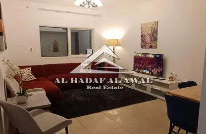 شقة - غرفة نوم - 2 حمامات للايجار في شارع التعاون - التعاون - الشارقة