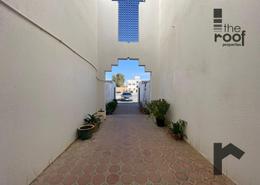 Apartment - 4 bedrooms - 4 bathrooms for rent in Al Niyadat - Central District - Al Ain
