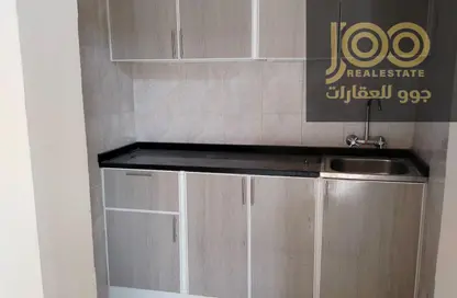 Warehouse - Studio - 2 Bathrooms for rent in Umm Al Thuoob - Umm Al Quwain