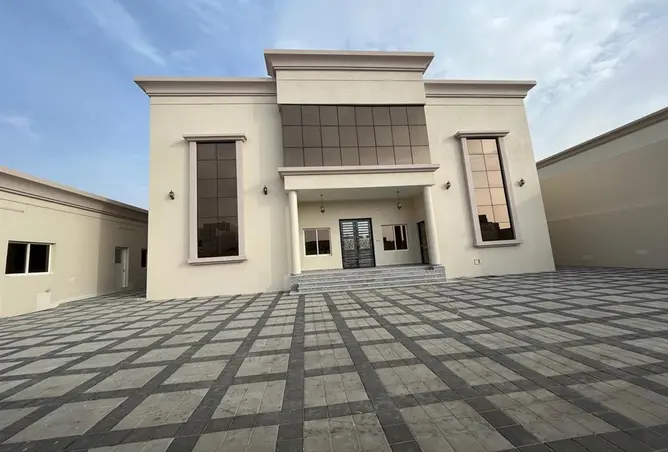 Villa - 6 Bedrooms for sale in Al Salamah - Umm Al Quwain