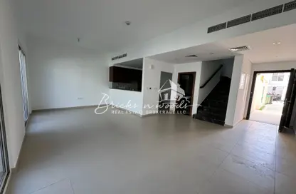 Empty Room image for: Villa - 3 Bedrooms - 3 Bathrooms for sale in Arabella Townhouses 3 - Arabella Townhouses - Mudon - Dubai, Image 1