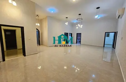 Villa - 4 Bedrooms - 4 Bathrooms for rent in Madinat Al Riyad - Abu Dhabi