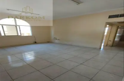 شقة - غرفة نوم - 1 حمام للايجار في مبنى جيباس 3 - الراشدية 2 - الراشدية - عجمان