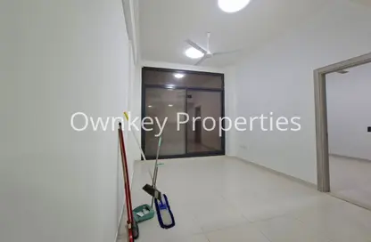 Apartment - 1 Bedroom - 2 Bathrooms for rent in Al Kifaf Apartments - Al Karama - Dubai