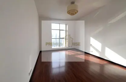 Apartment - 1 Bedroom - 2 Bathrooms for rent in Green Lakes Towers - JLT Cluster S - Jumeirah Lake Towers - Dubai
