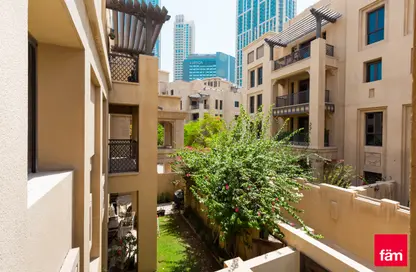 شقة - 2 غرف نوم - 3 حمامات للبيع في ينسون 1 - ينسون - المدينة القديمة - دبي