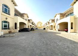 مجمع سكني - 4 غرف نوم - 5 حمامات للكراء في فيلات مدينة خليفة آيه - A مدينة خليفة - مدينة خليفة - أبوظبي