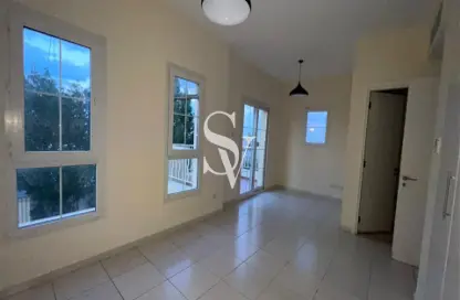 Townhouse - 2 Bedrooms - 3 Bathrooms for rent in Springs 10 - The Springs - Dubai