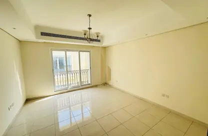 Villa - 3 Bedrooms - 3 Bathrooms for rent in Jumeirah 1 Villas - Jumeirah 1 - Jumeirah - Dubai