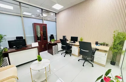Office Space - Studio - 1 Bathroom for rent in Red Avenue - Al Garhoud - Dubai