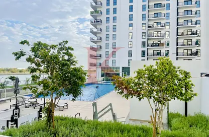 Apartment - 3 Bedrooms - 3 Bathrooms for rent in Waters Edge - Yas Island - Abu Dhabi