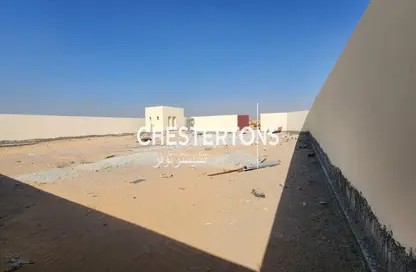 أرض - استوديو للايجار في مدينة الإمارات الصناعية - الشارقة