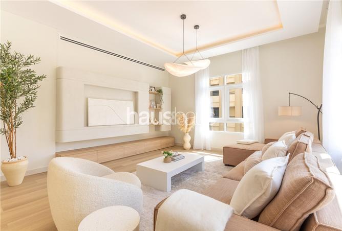 Apartment - 3 Bedrooms - 2 Bathrooms for sale in Al Ghaf 3 - Al Ghaf - Greens - Dubai