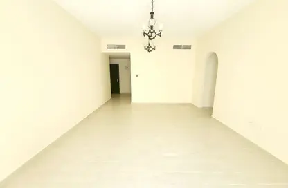 Apartment - 2 Bedrooms - 2 Bathrooms for rent in Hajar Building - Muwaileh Commercial - Sharjah