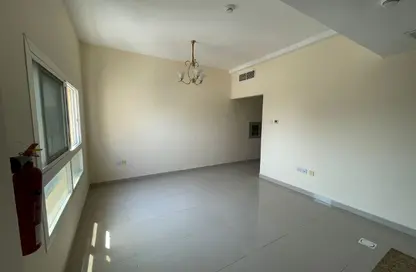 Apartment - Studio - 1 Bathroom for rent in Abu shagara Building 2 - Budaniq - Al Qasimia - Sharjah Apartment - Studio - 1 Bathroom for rent in Abu shagara Building 2 - Budaniq - Al Qasimia - Sharjah