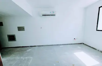Half Floor - Studio for rent in AlFalah - Muwaileh Commercial - Sharjah