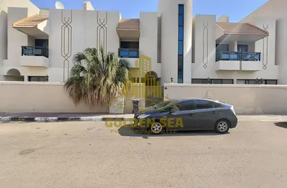 Villa - 4 Bedrooms - 5 Bathrooms for rent in Al Musalla Area - Al Karamah - Abu Dhabi