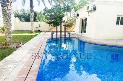 Pool image for: Villa - 4 Bedrooms - 5 Bathrooms for rent in Meadows 1 - Meadows - Dubai, Image 1