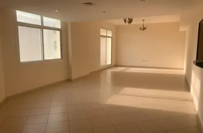 Apartment - 2 Bedrooms - 3 Bathrooms for sale in Mazaya 3 - Queue Point - Dubai Land - Dubai