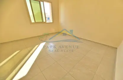 Empty Room image for: Villa - 4 Bedrooms - 4 Bathrooms for rent in Mohamed Bin Zayed City - Abu Dhabi, Image 1
