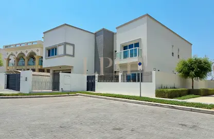 Villa - 6 Bedrooms - 7 Bathrooms for sale in Pearl Jumeirah Villas - Pearl Jumeirah - Jumeirah - Dubai