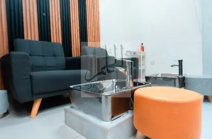 Shop - Studio - 4 Bathrooms for rent in Al Rashidiya 3 - Al Rashidiya - Ajman