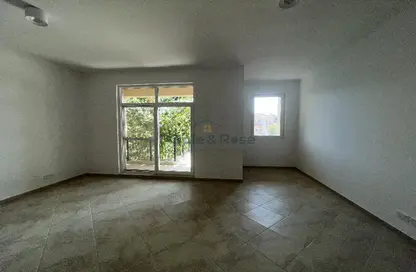 Empty Room image for: Apartment - 1 Bathroom for rent in Barton House 1 - Barton House - Motor City - Dubai, Image 1