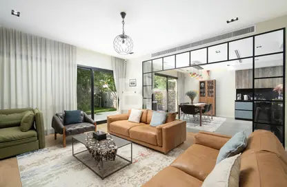Villa - 3 Bedrooms - 4 Bathrooms for sale in Springs 15 - The Springs - Dubai