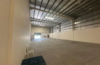 Warehouse - Studio - 1 Bathroom for rent in Dubai Investment Park (DIP) - Dubai